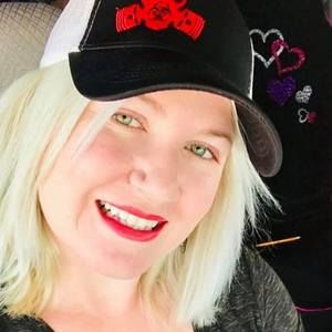 Meet your Posher, Jenn